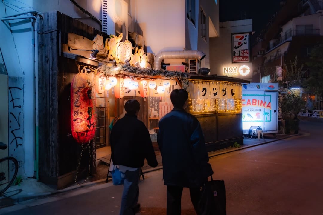 成都暴雨 强降雨伴有大风来袭